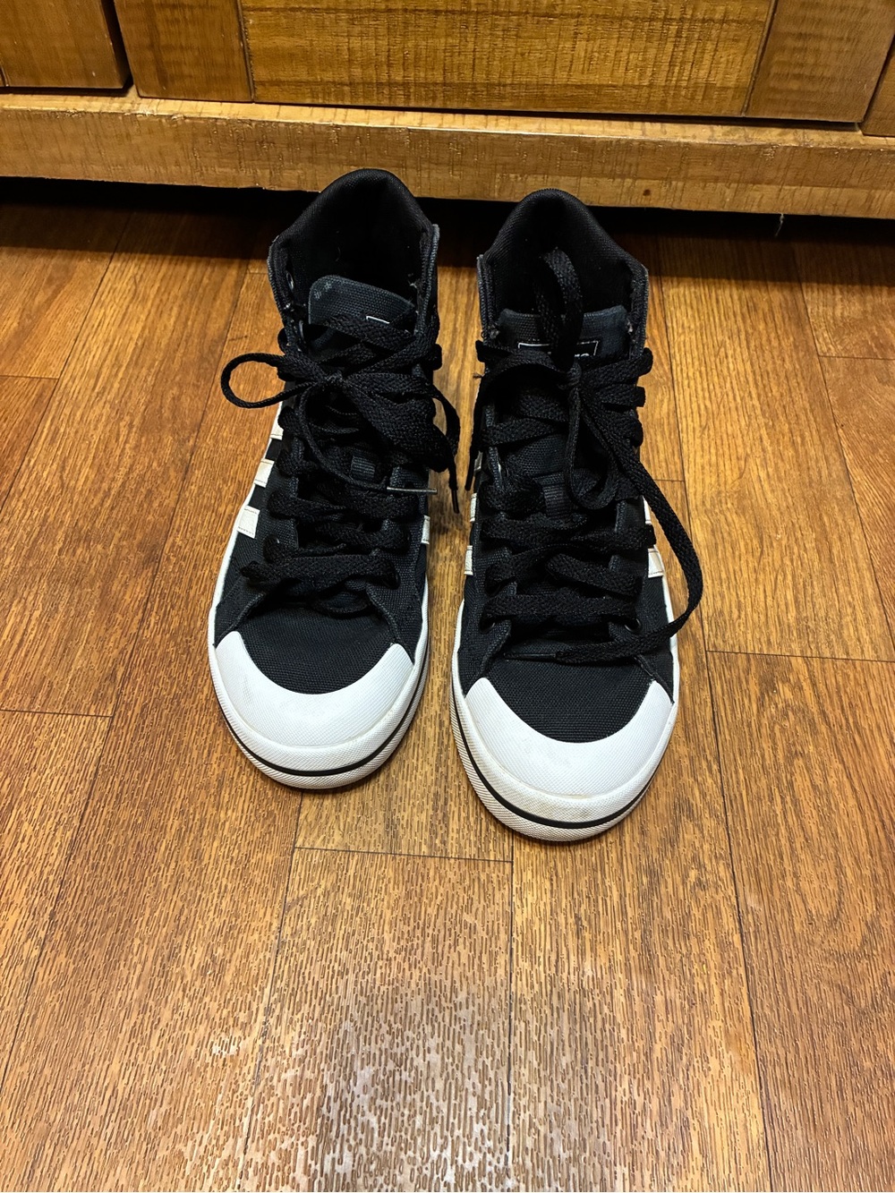 Black High-Top adidas Youth Sneakers - Classic Canvas Style Size 6.5